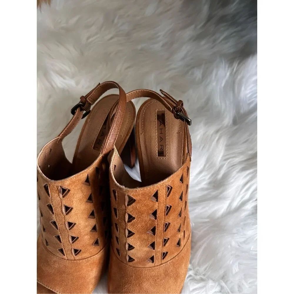 Tahari Marvel Sandals Size 8.5 Maple Brown Block Heel Suede Cutout Sling Back - Picture 7 of 10